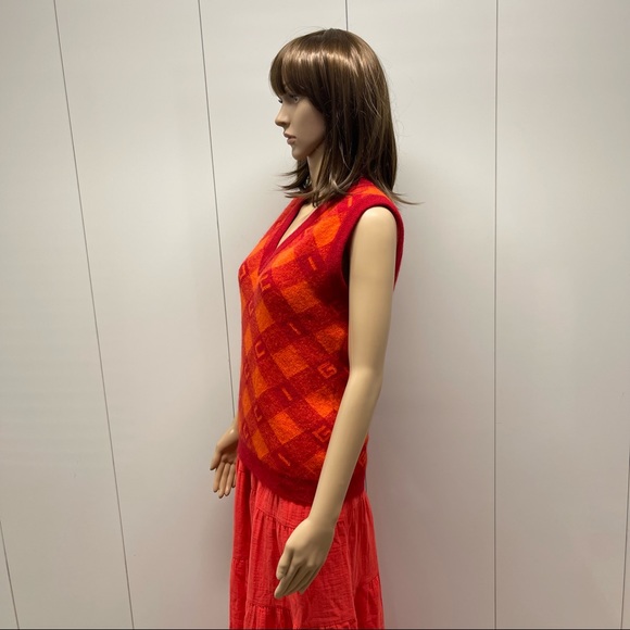 ♥️HP! AUTH NWOT GUCCI LOGO SWEATER VEST - Picture 7 of 15